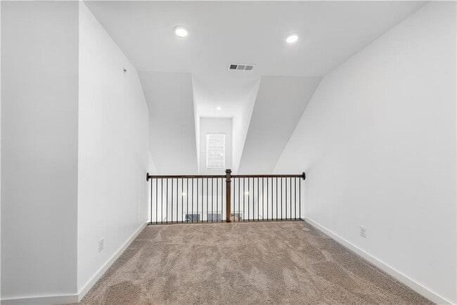 Building Photo - 501 Burton Dr