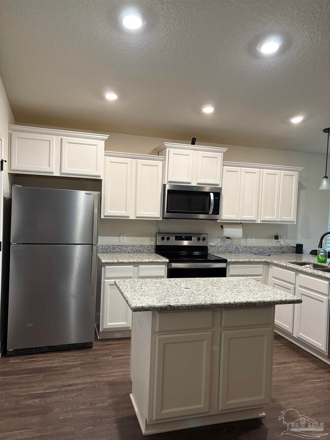Building Photo - 6325 Red Pepper Dr