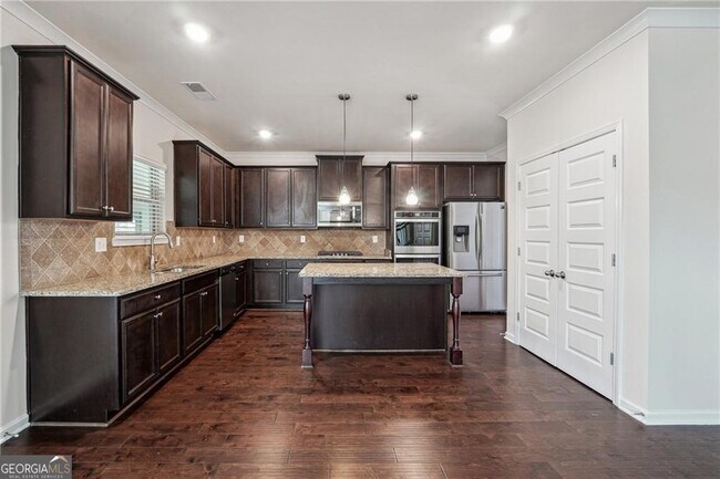 Building Photo - 3373 Shoals Ridge Dr