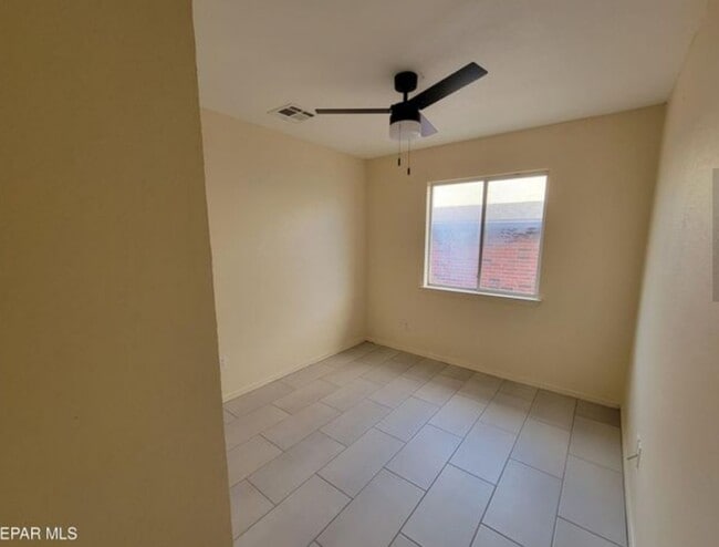 Building Photo - 12492 Wendy Reed Dr