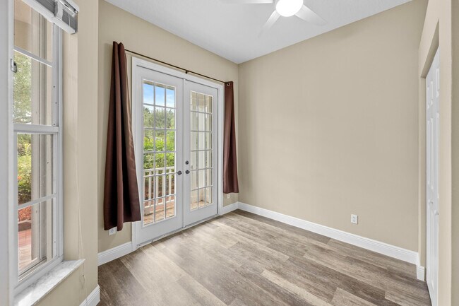 Building Photo - 3033 SE Brierwood Pl