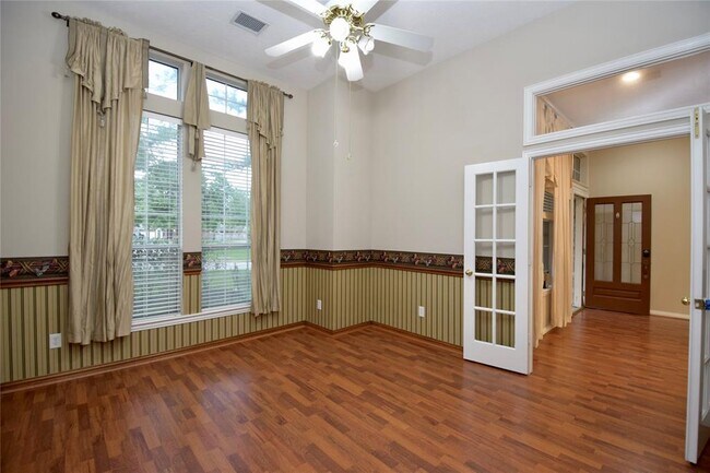 Building Photo - 3106 Rainbow Ct