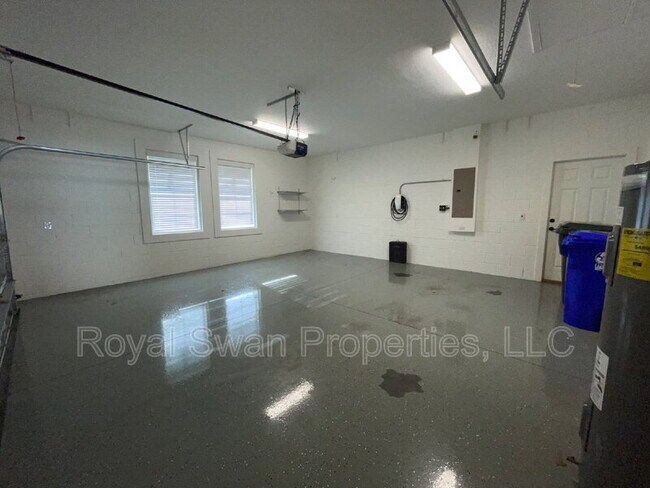 Building Photo - 929 Clearview Ave