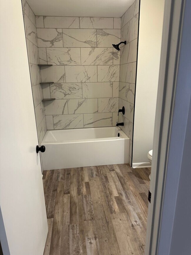 Building Photo - Completely Remodeled 2 Bedroom, 2 Bathroom...