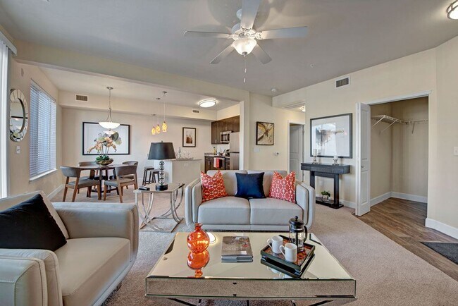 Building Photo - Vista View