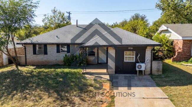 Building Photo - 4 Bedroom Available for Lease & Rent to Own!