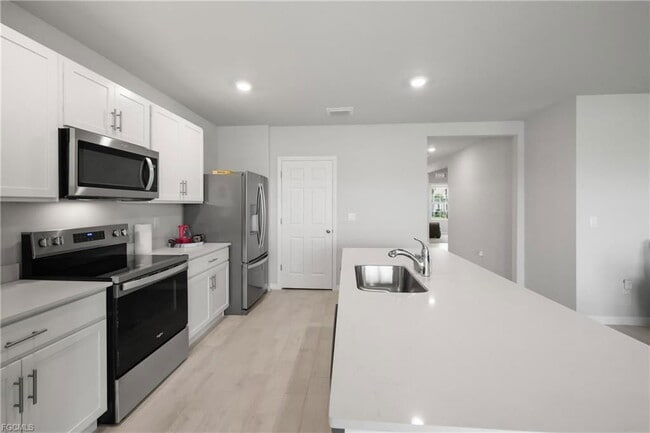 Building Photo - 2621 Table Coral Trl