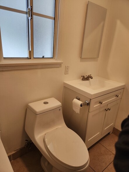 Building Photo - 12019 Ocean Park Blvd