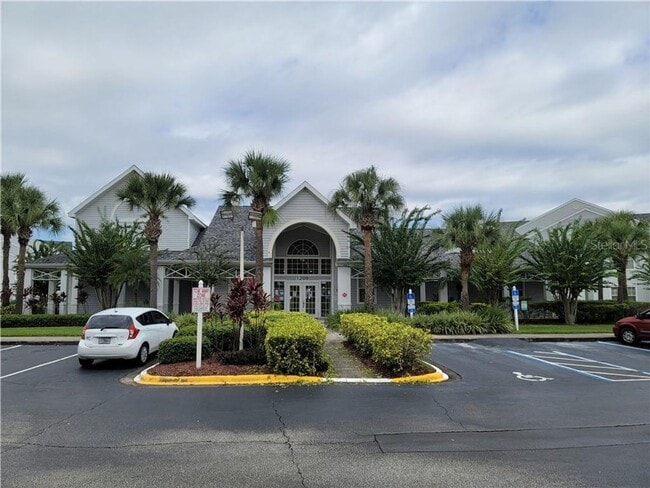 Building Photo - The Gables at Lakeside 2/2