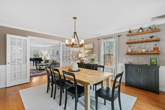 Building Photo - 395 Thayer Pond Rd