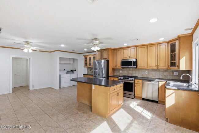 Building Photo - 1425 Amsterdam Ave