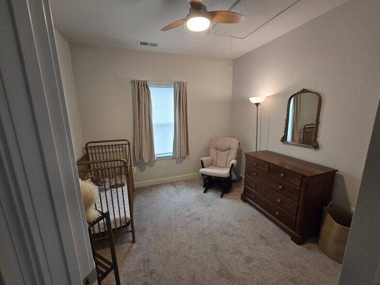 Building Photo - 1066 Rosecroft Ln