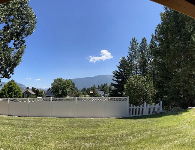 Building Photo - 3b/2.5 House for Rent