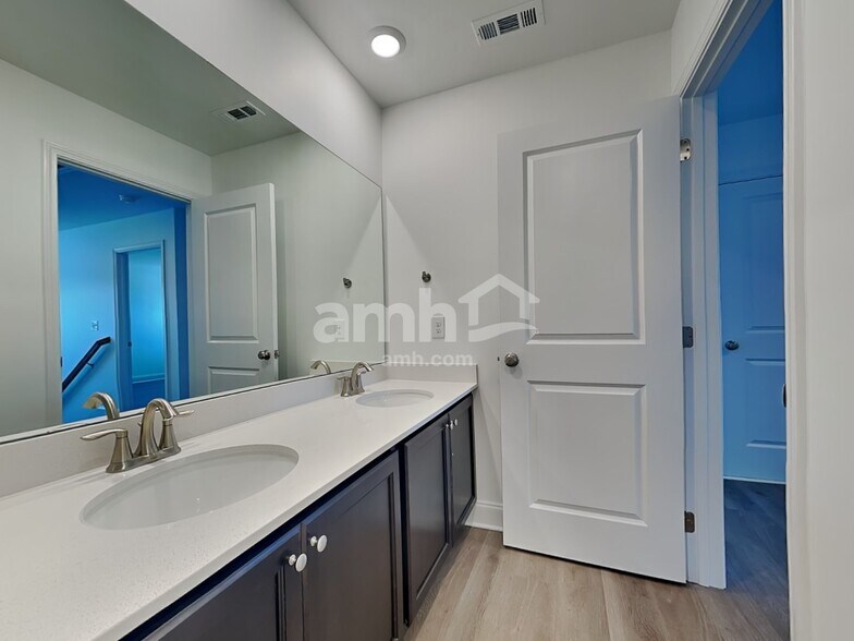 Building Photo - 229 Marin Dr
