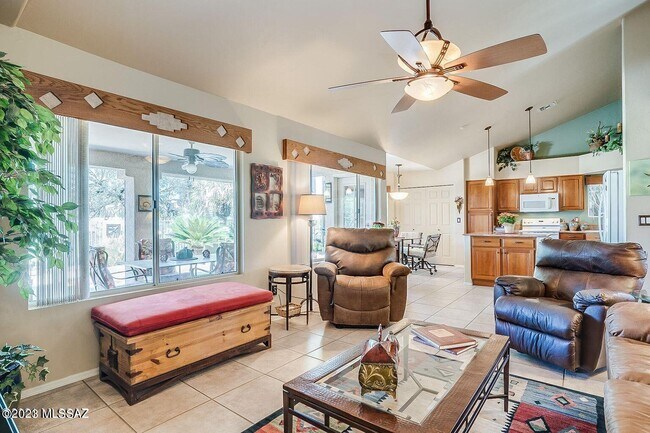 Building Photo - 10769 N Eagle Eye Pl