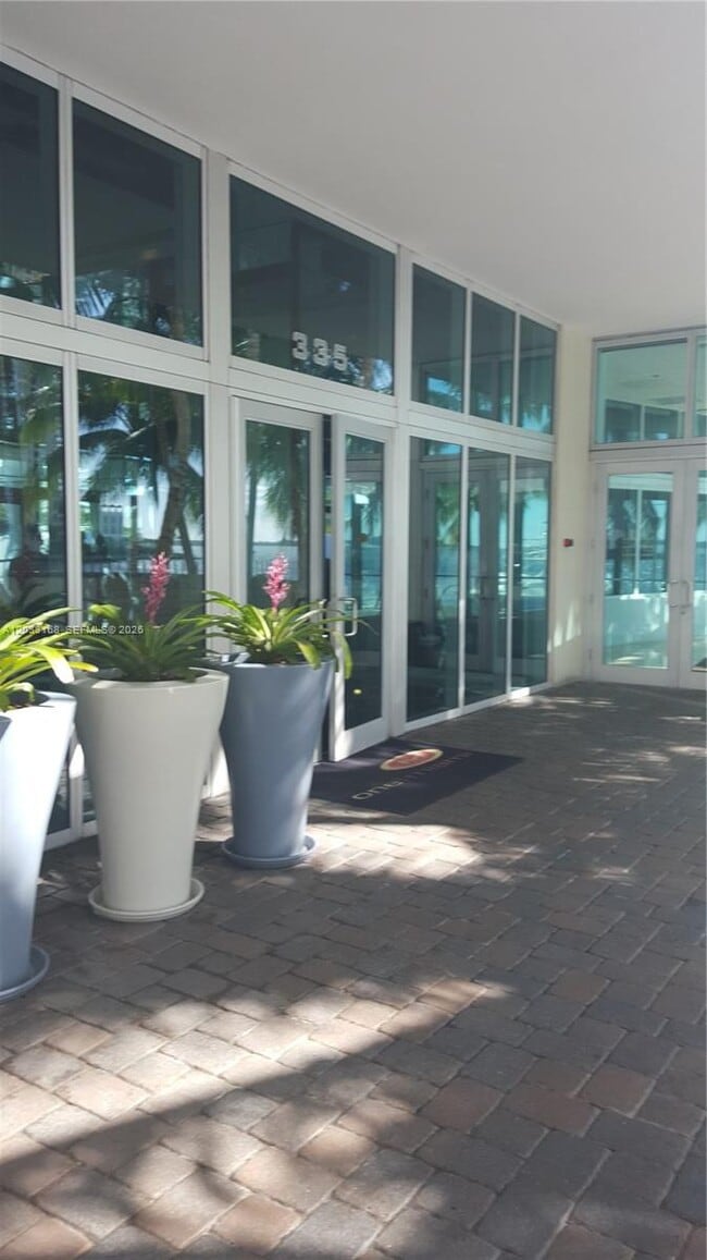 Building Photo - 335 S Biscayne Blvd
