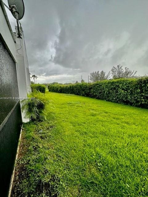 Building Photo - 7439 Twin Sabal Dr