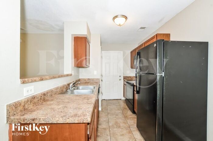 Building Photo - 9963 Chariden Dr
