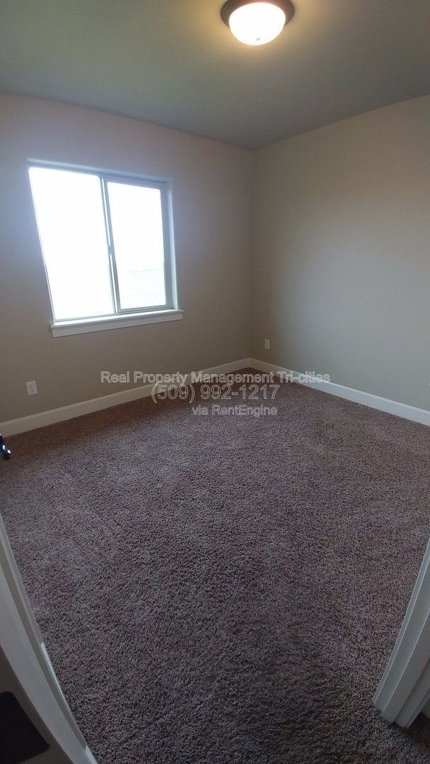 Building Photo - 605 Pradera Ct