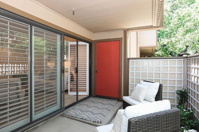 Building Photo - Beautiful and very Spacious 1BR 1BA Condo in Mountain View