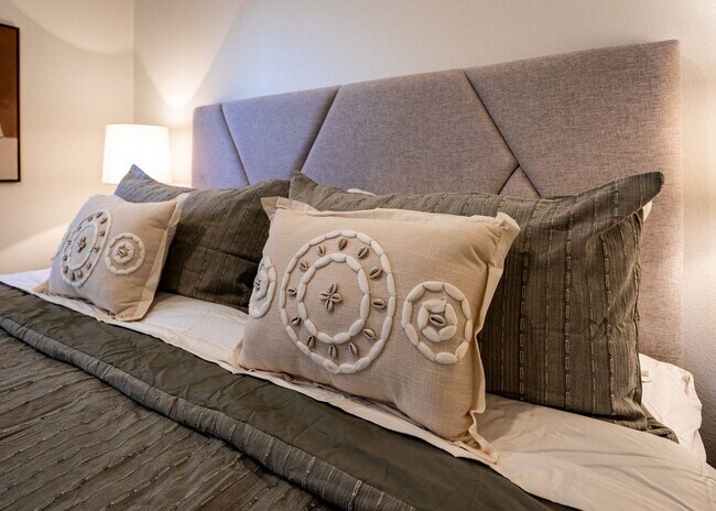 Building Photo - Modern Westside Living by Ute Valley and Garden of the Gods | Secure Building, Luxury Finishes & ...