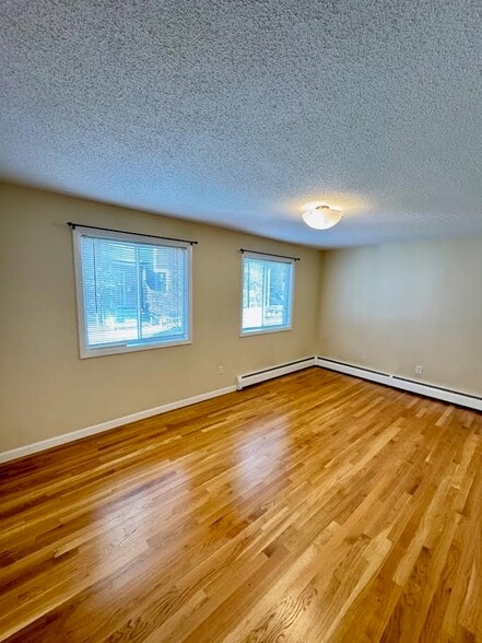 Building Photo - 48 Dane St