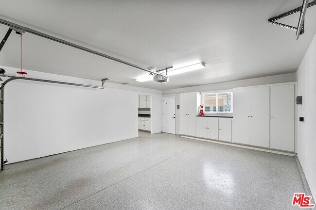 Building Photo - 253 15th St