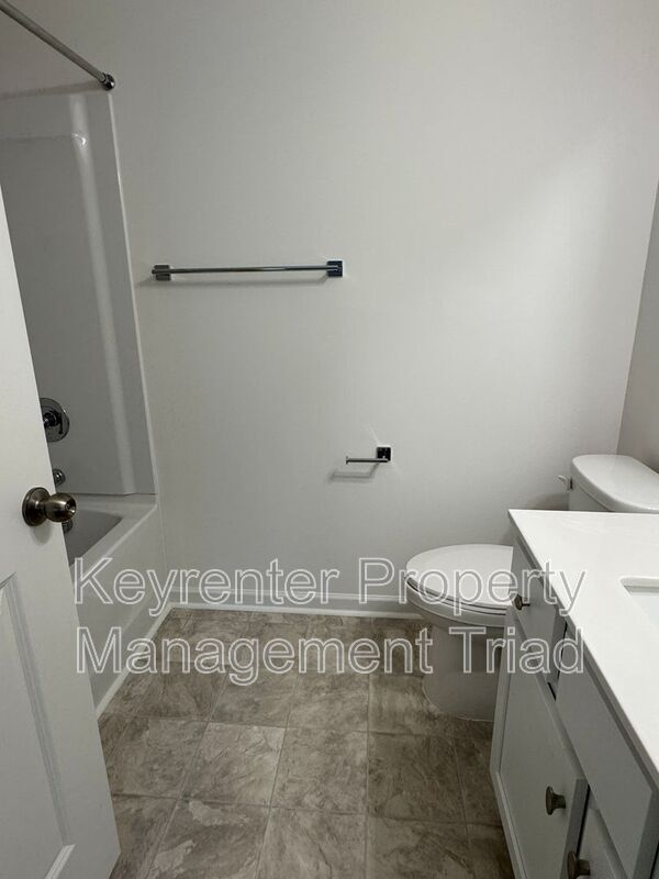 Building Photo - 1616 Granby Hts Dr