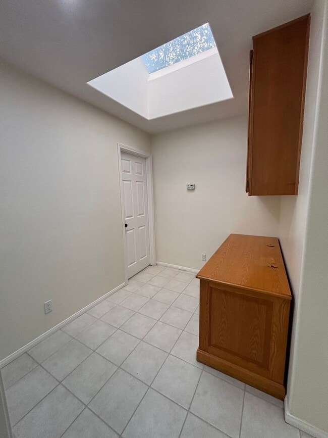 Building Photo - 2 Bedroom 2 Bathroom Condo Living in Great Community Located At West Village Of Singing Hills HOA.
