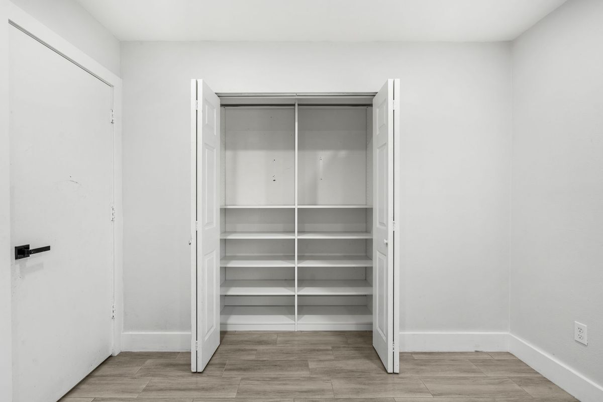 Building Photo - 1310 Mariposa Dr NE