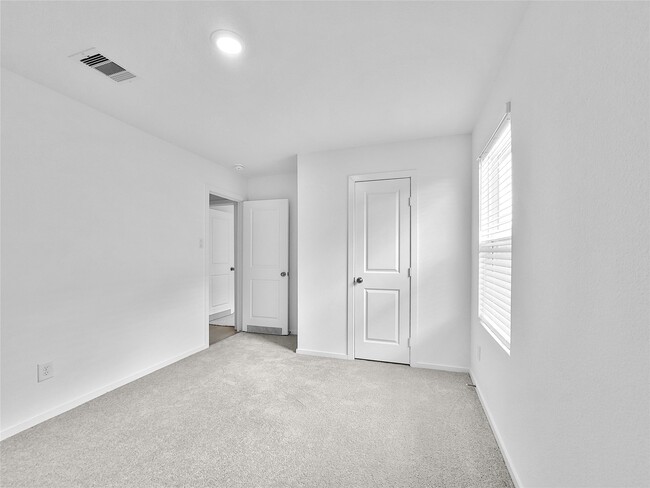 Building Photo - 209 Brandi Dr