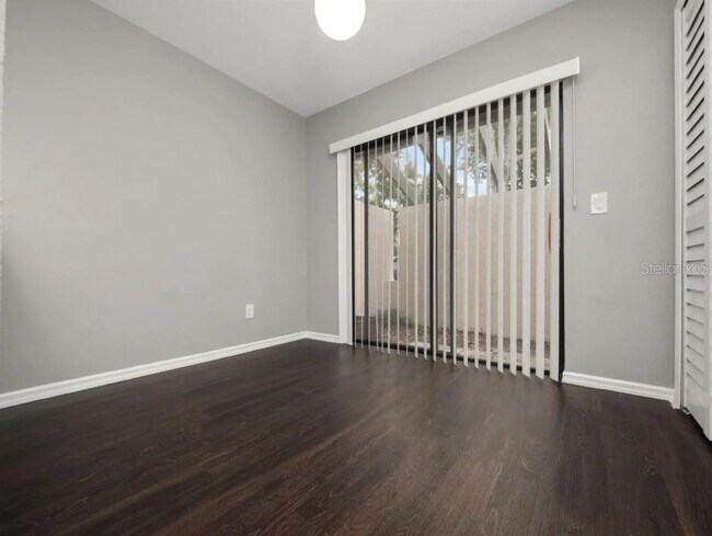 Building Photo - 2340 Sun Valley Cir