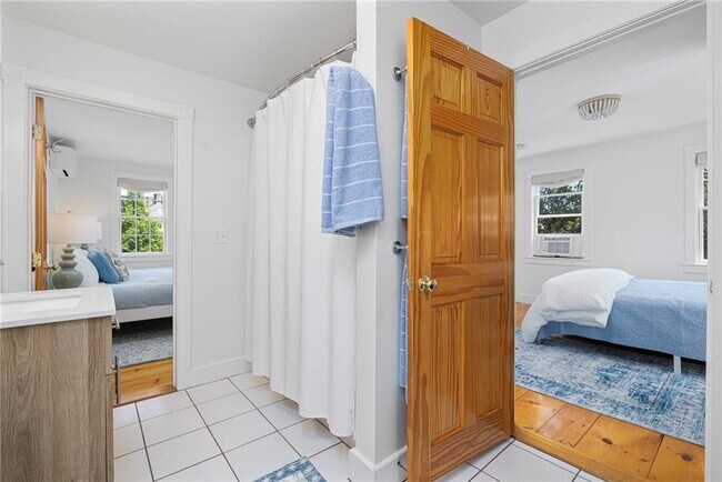 Building Photo - 5 Tews Ct