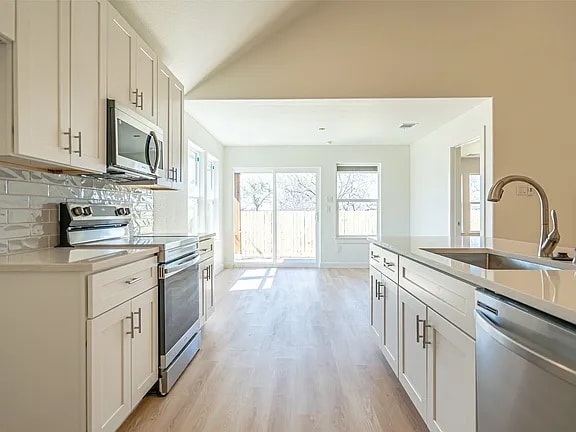 Building Photo - 924 Bosque River Dr