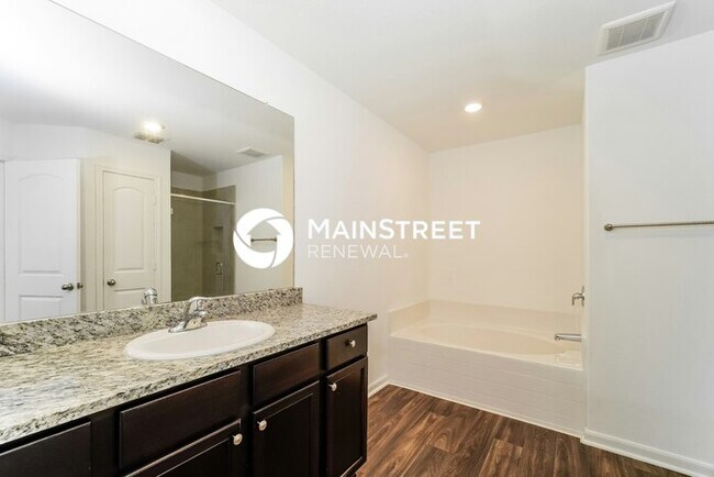 Building Photo - 3 Bedroom Pet-Friendly Home in New Braunfels, TX with Main Street Renewal