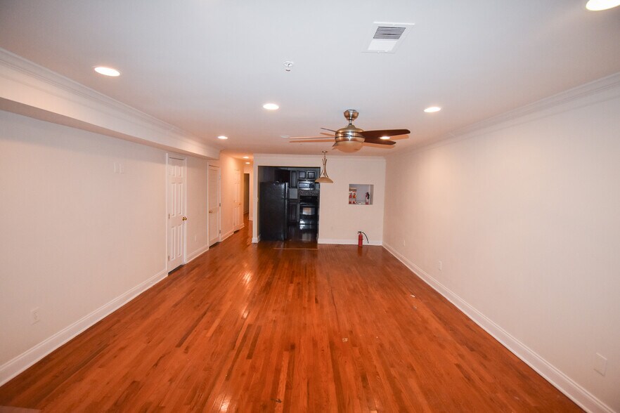 Building Photo - 13 S St NE