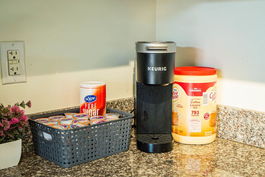 Building Photo - 909 N 3rd St