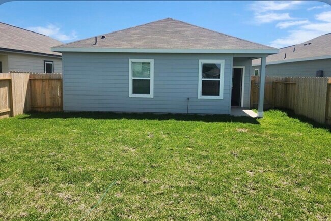 Building Photo - 10127 California Lily Ln