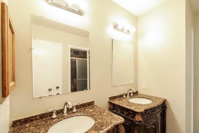 Building Photo - 11422 Milners Point Dr