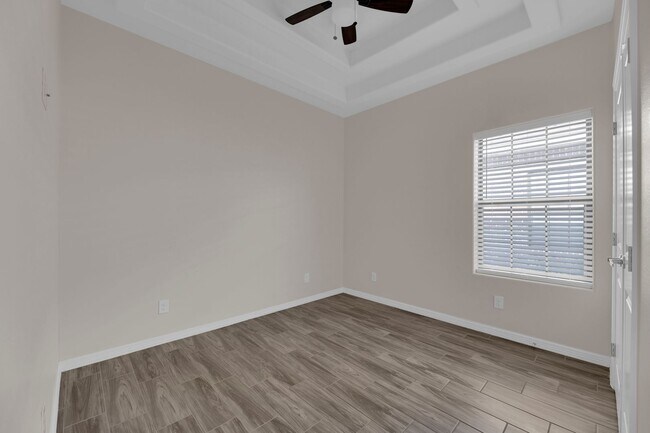Building Photo - SPACIOUS! CONTEMPORARY! LOCATION!