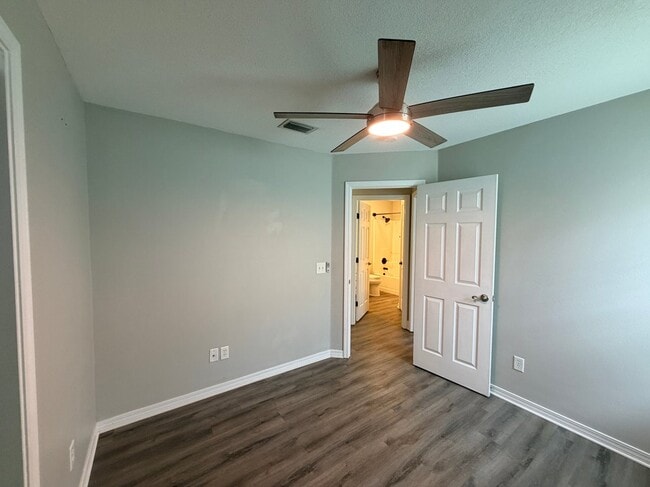 Building Photo - 7738 Lola Cir