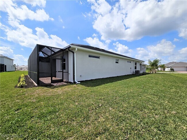 Building Photo - 2167 Dragonfruit Wy