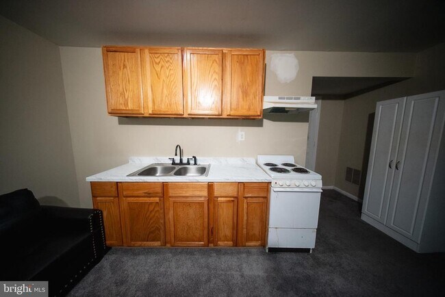 Building Photo - 853 Faraway Ct