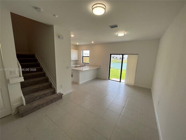 Building Photo - 9960 SW 228th Ln