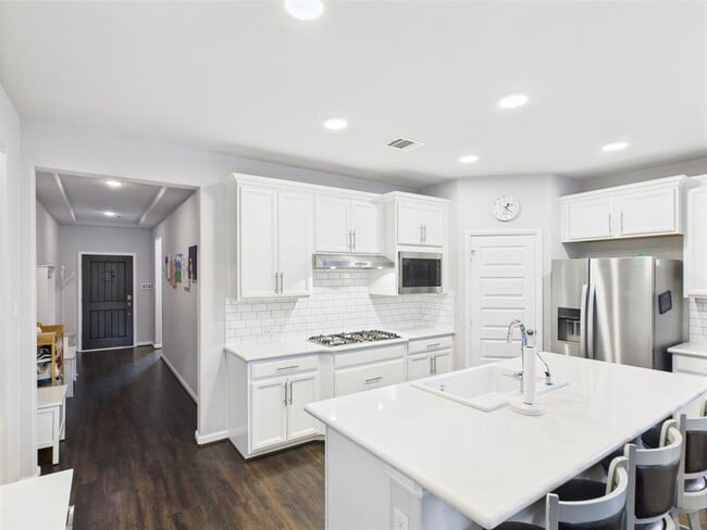 Building Photo - 3830 Fleetwood Falls Ln