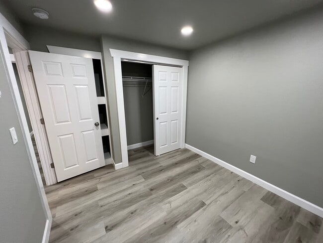 Building Photo - Single Family House Tacoma