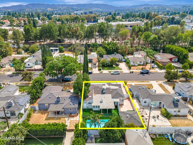 Building Photo - 18343 Bessemer St