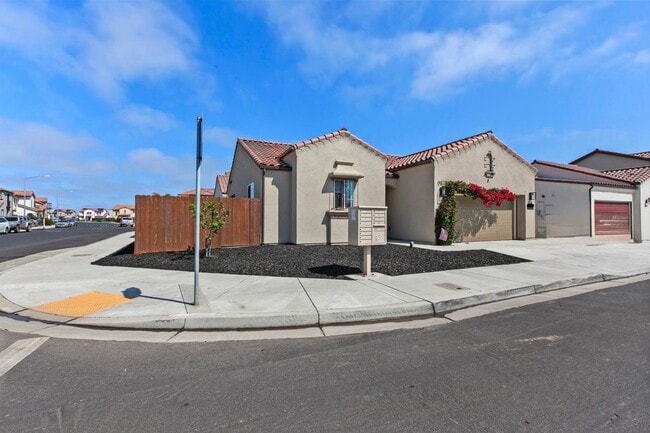 Building Photo - 4463 Manzanita St