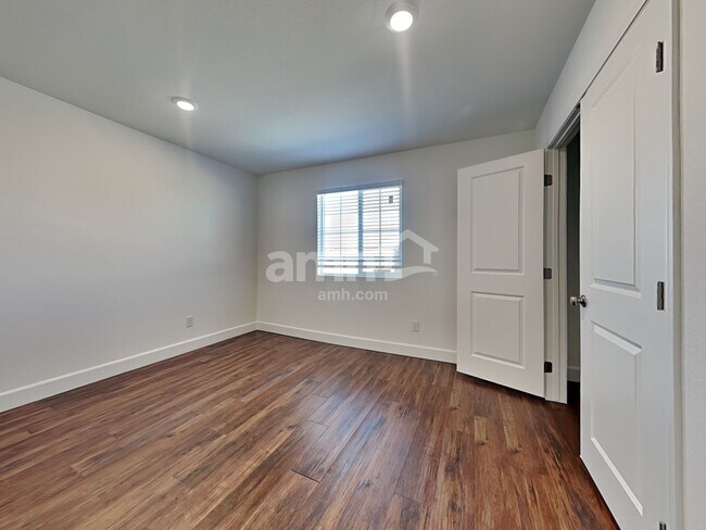 Building Photo - 4812 Blushing Star St