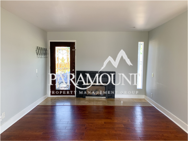 Building Photo - Magnificent Seattle/Water Views in Manches...